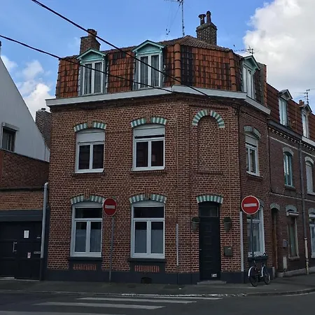 アパート Loger A ラ・マドレーヌ